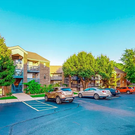 Lofty Retreat & Paradise Pointe